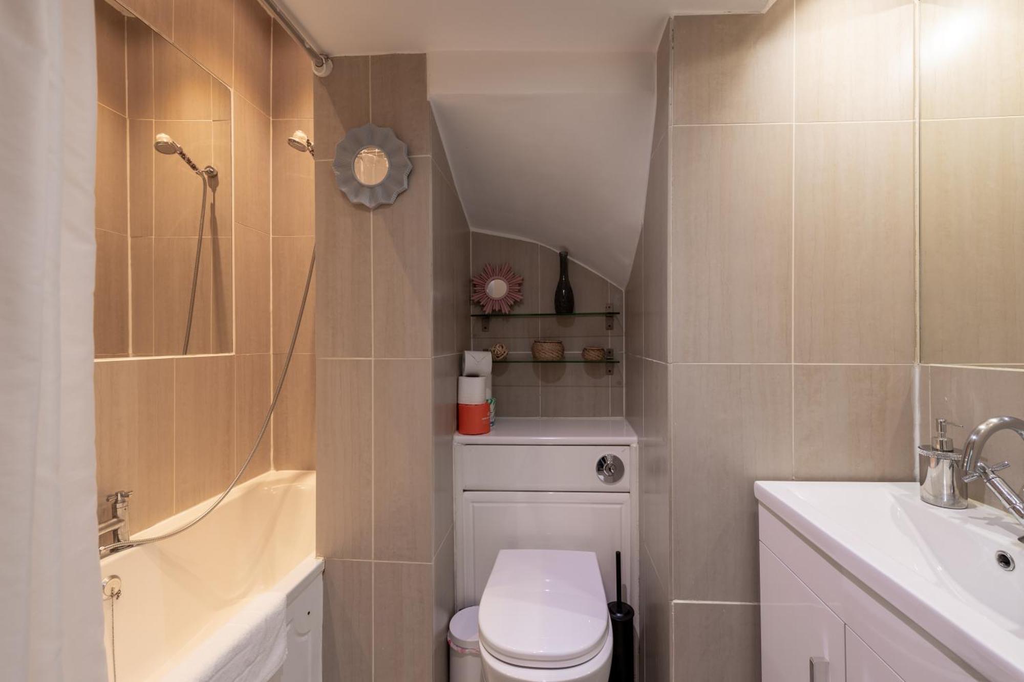 Spacious Comfy 2Br Flat London Eksteriør bilde
